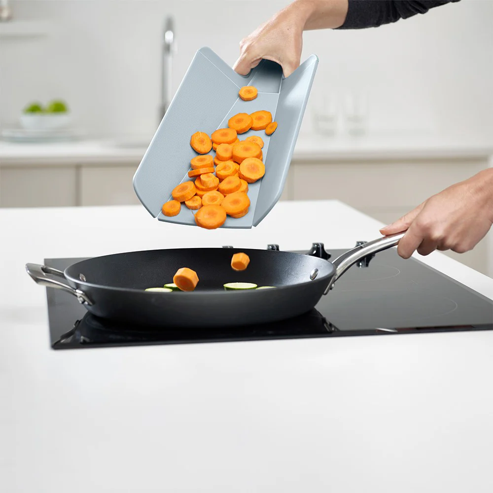סט 2 קרשי חיתוך קטן CHOP2POT 2022 Plus כחול - Image 2